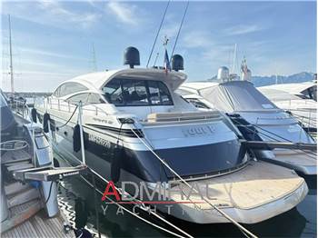 Pershing 62