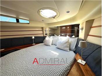 Azimut 46