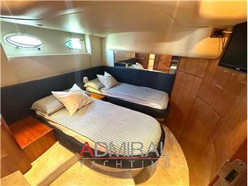 Azimut 46