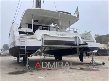 Fountaine Pajot Astréa 42