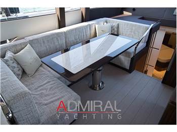 Cayman Yachts S600