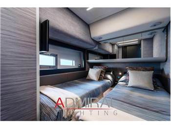 Pershing 6X