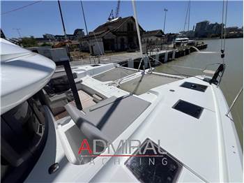Lagoon 60