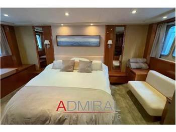 Princess Yachts V65
