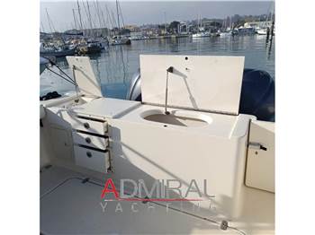 Pursuit 3070 Offshore Center Console