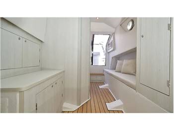 Panamera Yachts PY 10.0 Cabin