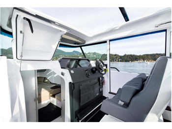 Axopar Yachts 37 XC Cross Cabin