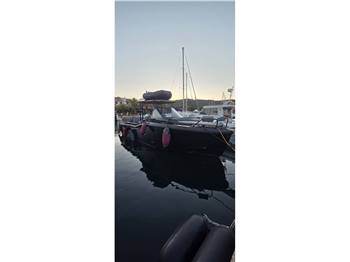 Dromeas Yachts D28 WA Black Edition