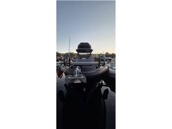 Dromeas Yachts D28 WA Black Edition