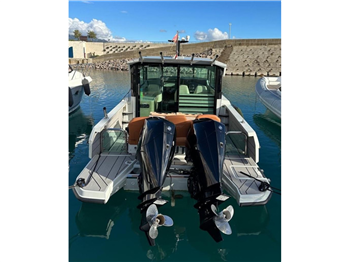 Saxdor Yachts 320 GTC (Perfetta, 115 ore, usata solo per la pesca)