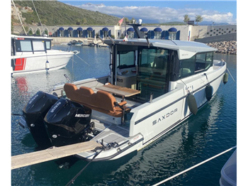 Saxdor Yachts 320 GTC (Perfetta, 115 ore, usata solo per la pesca)