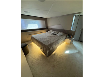 Pershing Ferretti X7