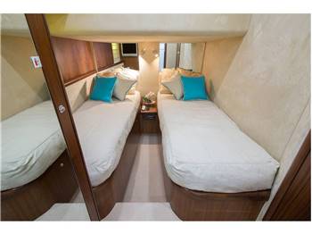 SUNSEEKER PREDATOR 72