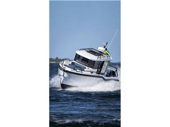Dromeas Yachts D28 SUV