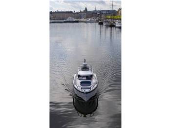 Dromeas Yachts D28 SUV