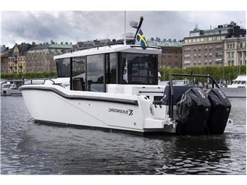 Dromeas Yachts D28 SUV