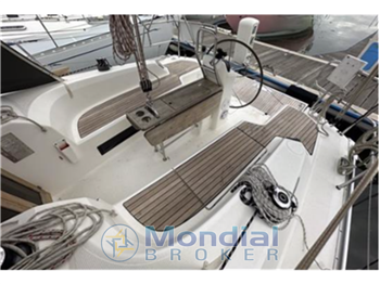 Bavaria Cruiser 33