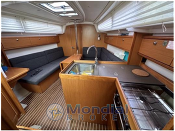 Bavaria Cruiser 33