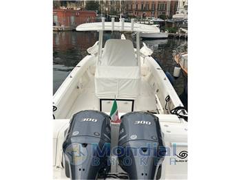 Intrepid 323 Center Consolle