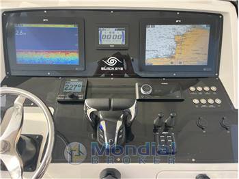 Intrepid 323 Center Consolle