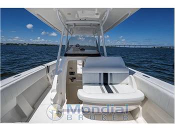 Intrepid 323 Center Consolle