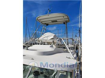 Luhrs 32 Express tuna