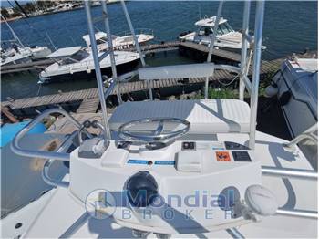 Luhrs 28 Express tuna tower
