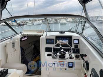 Boston whaler 235 conquest