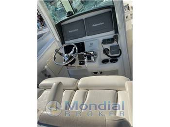 Boston Whaler 280 outrage