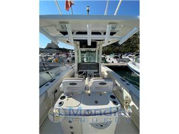 Boston Whaler 280 outrage