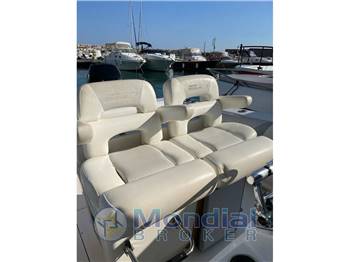 Boston Whaler 280 outrage