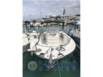 Edgewater 265 CC