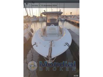 Boston Whaler 270 Outrage