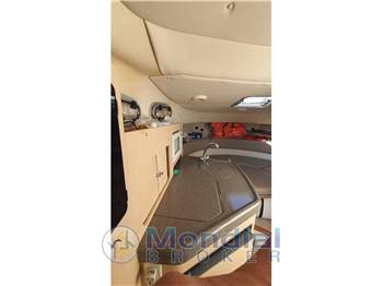 Boston Whaler Conquest 28