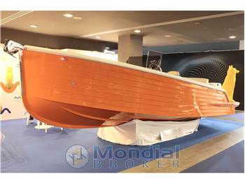 VERGA 1958 Sestante 6.8 Lupo di Mare - Verga 1958 x Cracking Art - Menzione D'Onore Design Innovation Award 2026