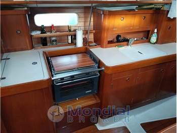 Beneteau Oceanis 351