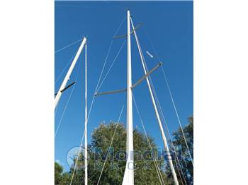 Beneteau Oceanis 351