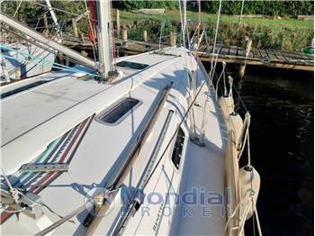 Beneteau Oceanis 351