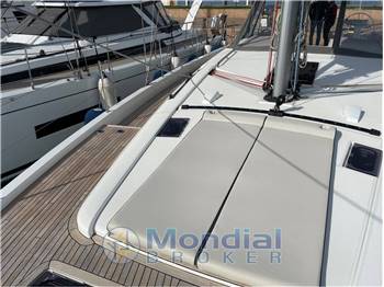 Beneteau Oceanis Yacht 54