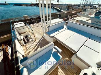 Sundeck Yachts 550