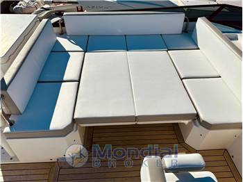 Sundeck Yachts 550