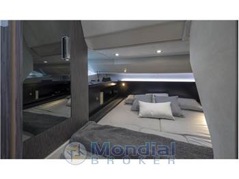 Sessa Marine Key Largo 40