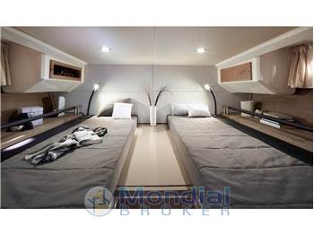 Sessa Marine Key Largo 34