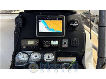 Quicksilver 805