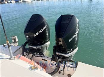 Boston Whaler 320 Outrage