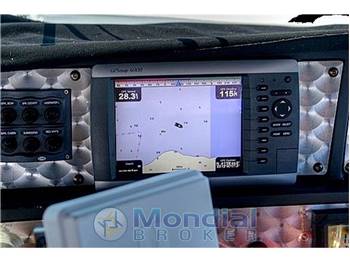 Sea Ray 390 Express Cruiser