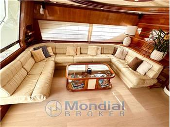 Ferretti 810 Fly