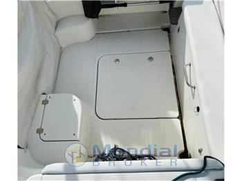 Quicksilver 750 Commander
