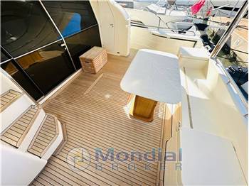 Ferretti 681