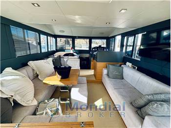 Sundeck Yachts 550